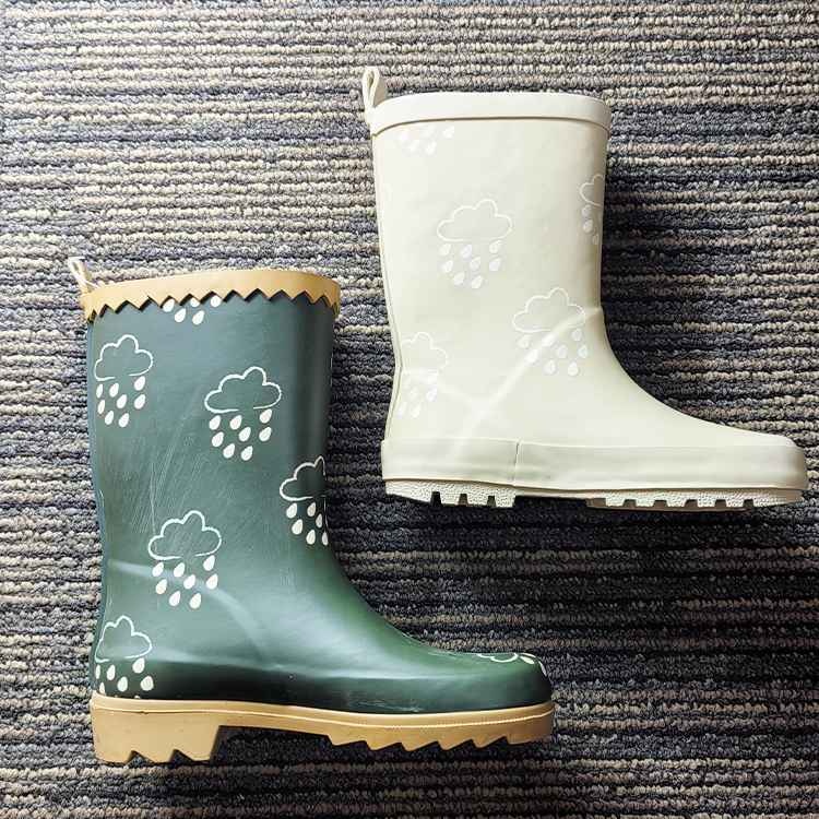 Water sensitive film rubber boots for children