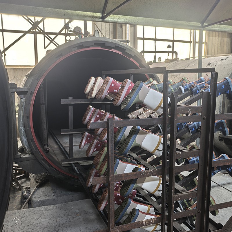 Leading Rubber Boot Manufacturer factory Produce High-Quality Rubber Rain Boots