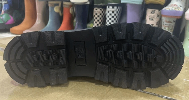 Fashion last Chelsea rubber rain boot for women wholesale