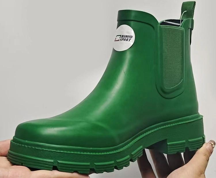 Fashion last Chelsea rubber rain boot for women wholesale