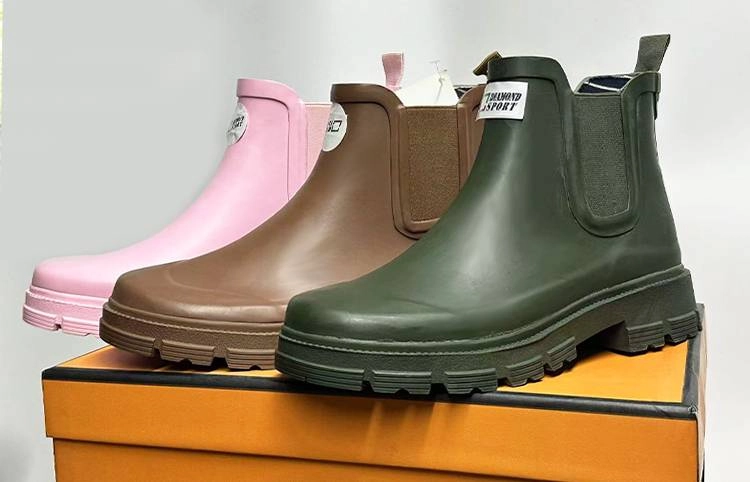 Fashion last Chelsea rubber rain boot for women wholesale