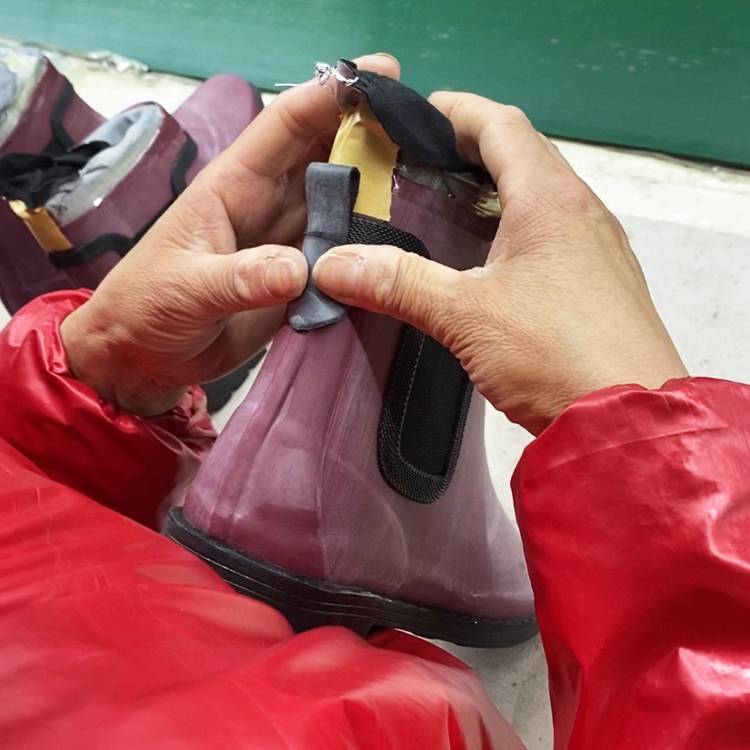Fashion last Chelsea rubber rain boot for women wholesale