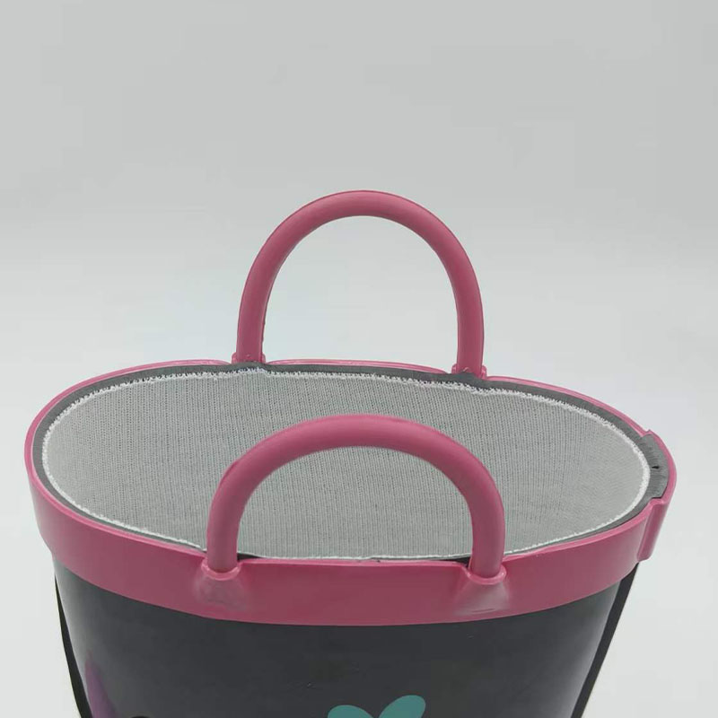 Easy-on handles children 3D printing rubber boots