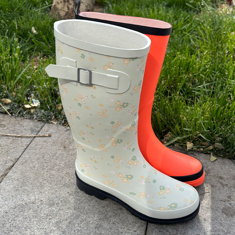Women’s flower printed rain boot with strap in beige