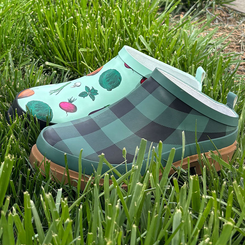 Women rubber garden clogs supplier