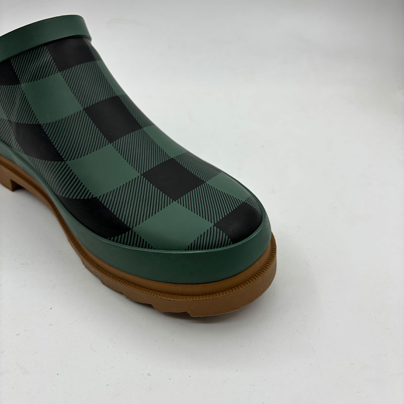 Women rubber garden clogs supplier