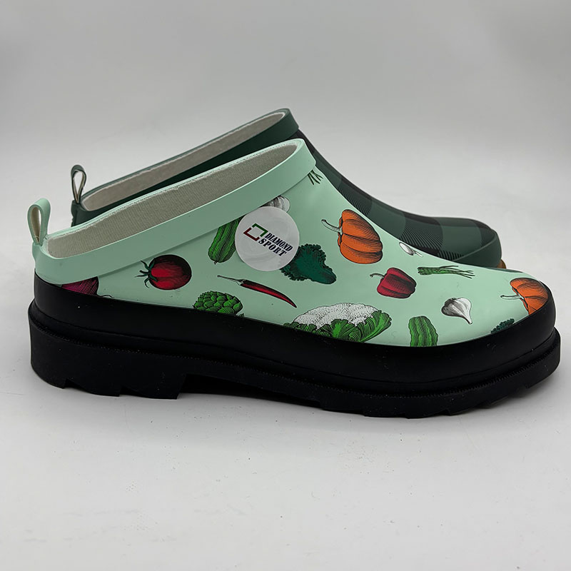 Women rubber garden clogs supplier
