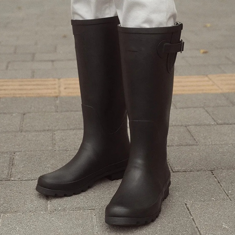 What Are the Best Wide Calf Wellies for the Perfect Fit?