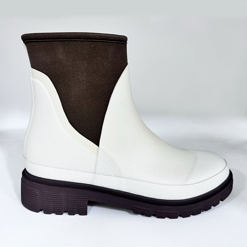 Ladies ankle neoprene lined rubber boots