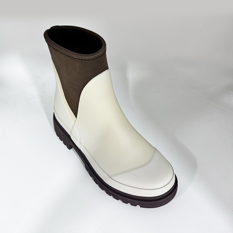 Ladies ankle neoprene lined rubber boots