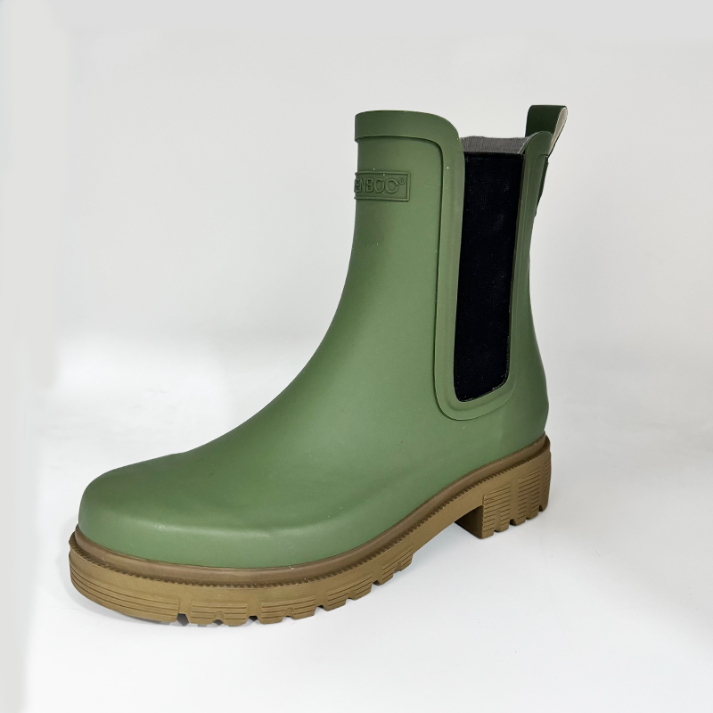 Fashionable Chelsea rubber rain boots for women