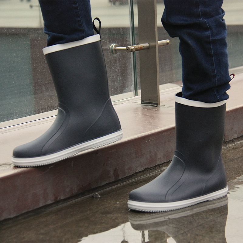 Buyer’s Guide: 7 Key Features of Fishing Boots to Look for Buyer’s Guide: 7 Key Features of Fishing Boots to Look for