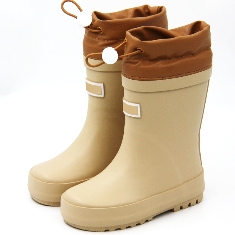 What Makes PU and Fabric Collars Essential for Rubber Rain Boots? What Makes PU and Fabric Collars Essential for Rubber Rain Boots?