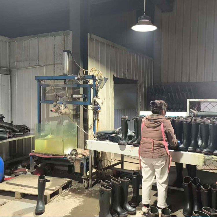 Custom Height Grid Print Snow Rain Boots for Women Wholesale