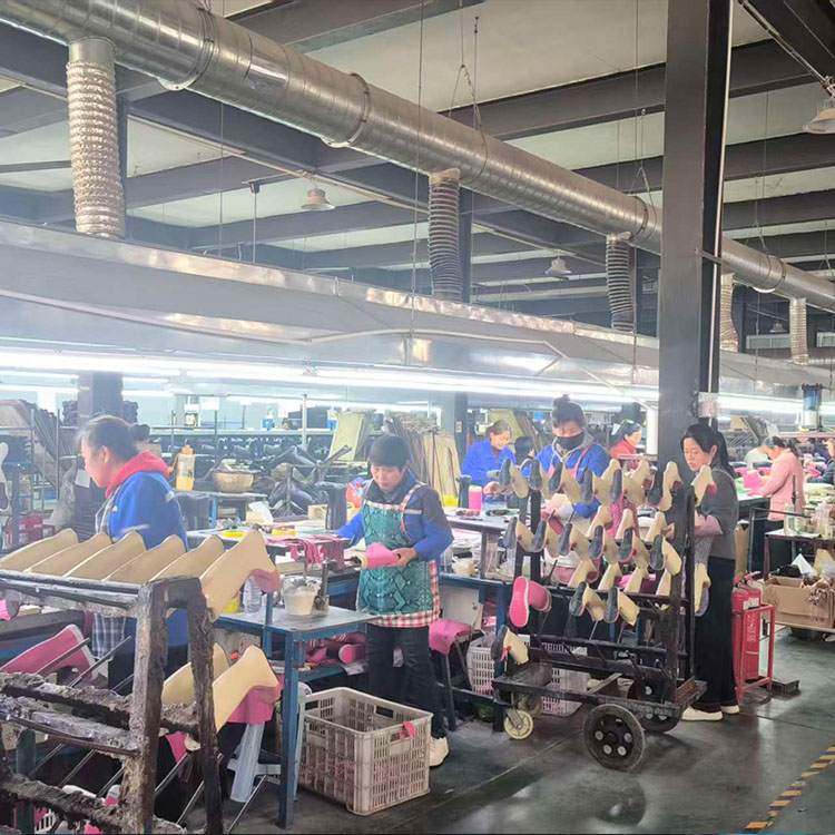 Women’s thermal waterproof Chelsea snow boots