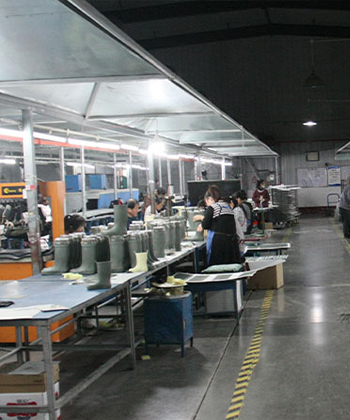 Customized brand logo Rubber Wellington Gumboots