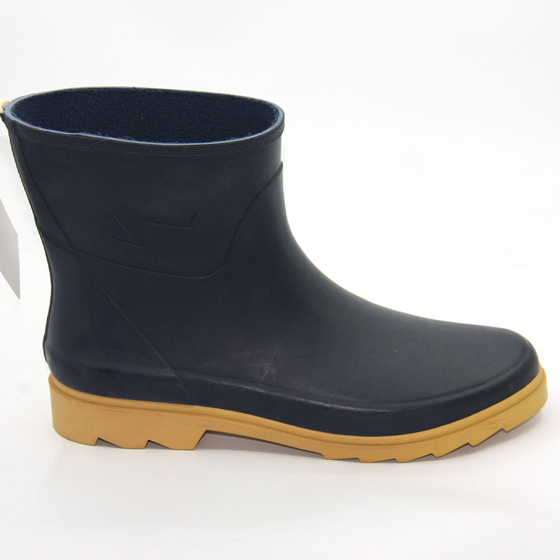 Men’s waterproof ankle high rubber gumboots
