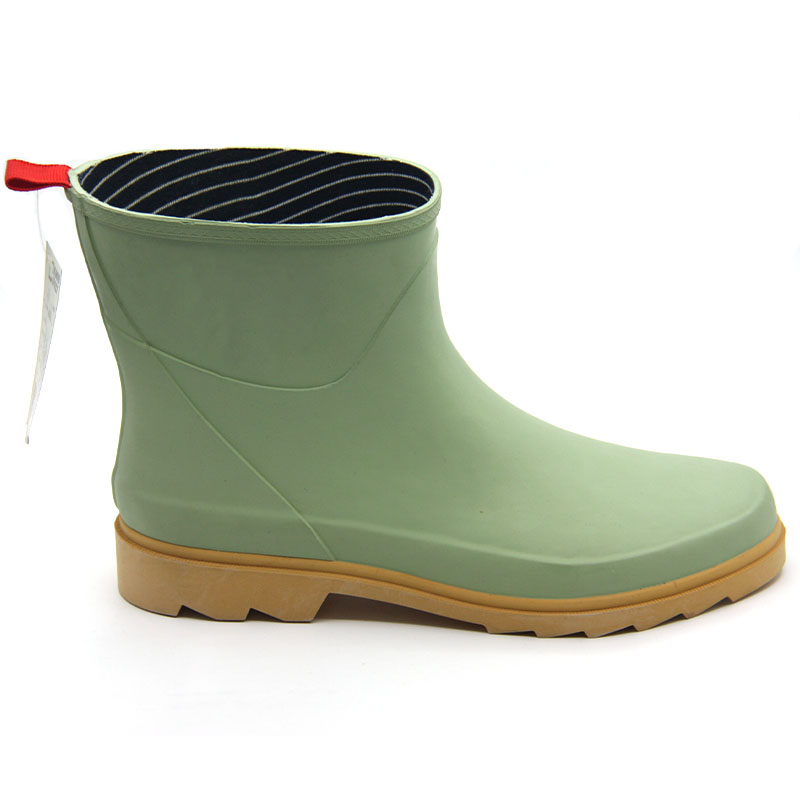 Men’s waterproof ankle high rubber gumboots