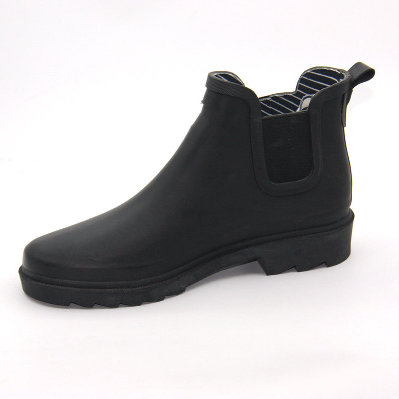 Fashionable lined rubber Chelsea rain boots for ladies