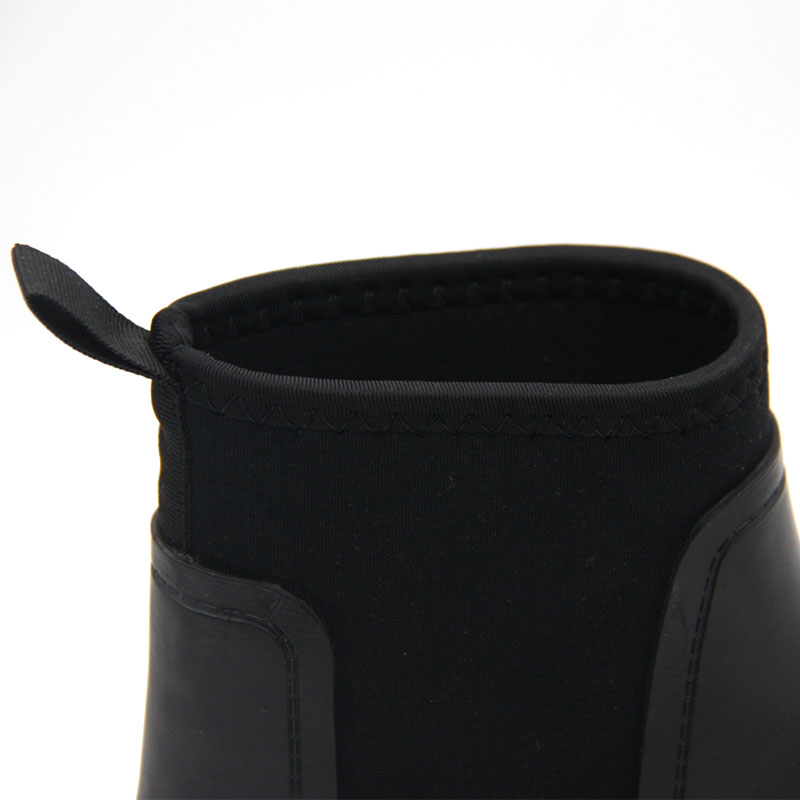 ネオプレンは女性のための耐久性の雪チェルシーブーツを列付けました