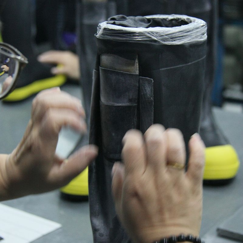 Womens Fashionable Ankle High Cotton Fabric Lined Gumboots