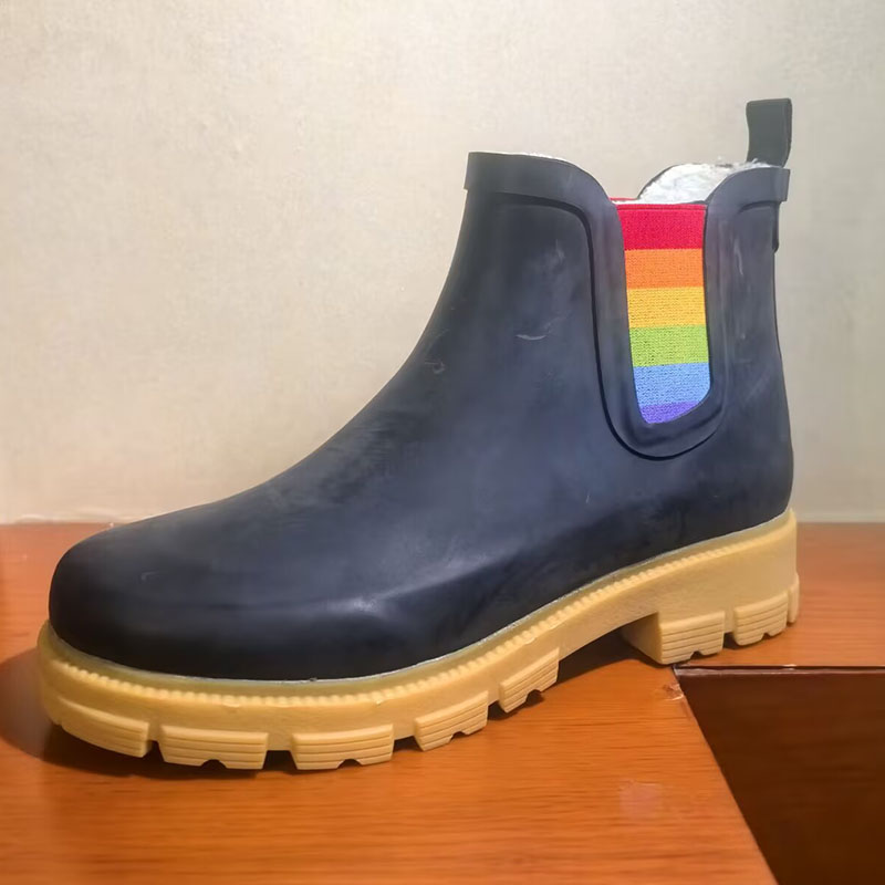 Women’s thermal waterproof Chelsea snow boots