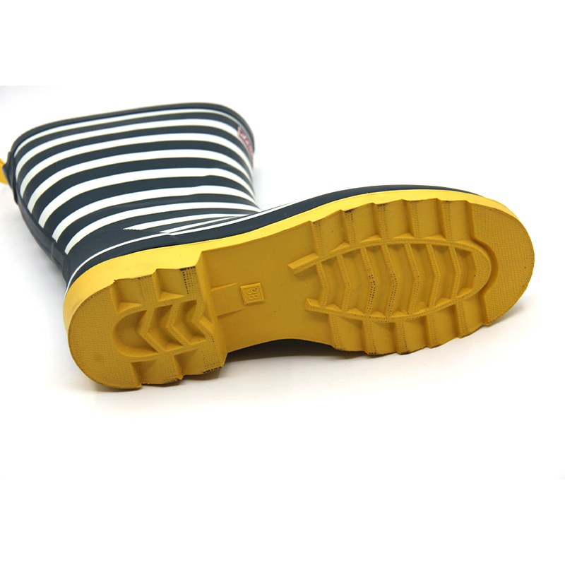 Ladies mid calf print rubber boots manufacturer