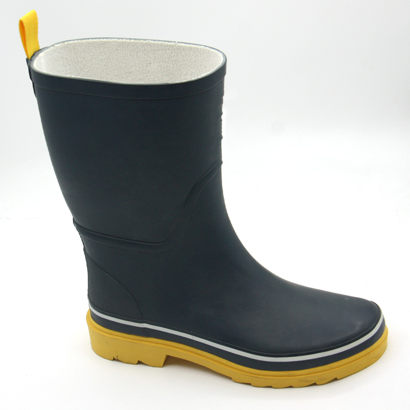 Women’s mid calf solid rubber boots