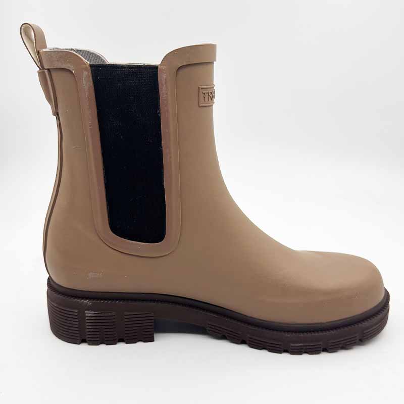 Customized brand logo Rubber Wellington Gumboots